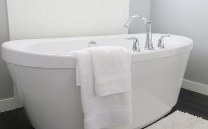 Pourquoi adopter une baignoire balnéo à la maison ?