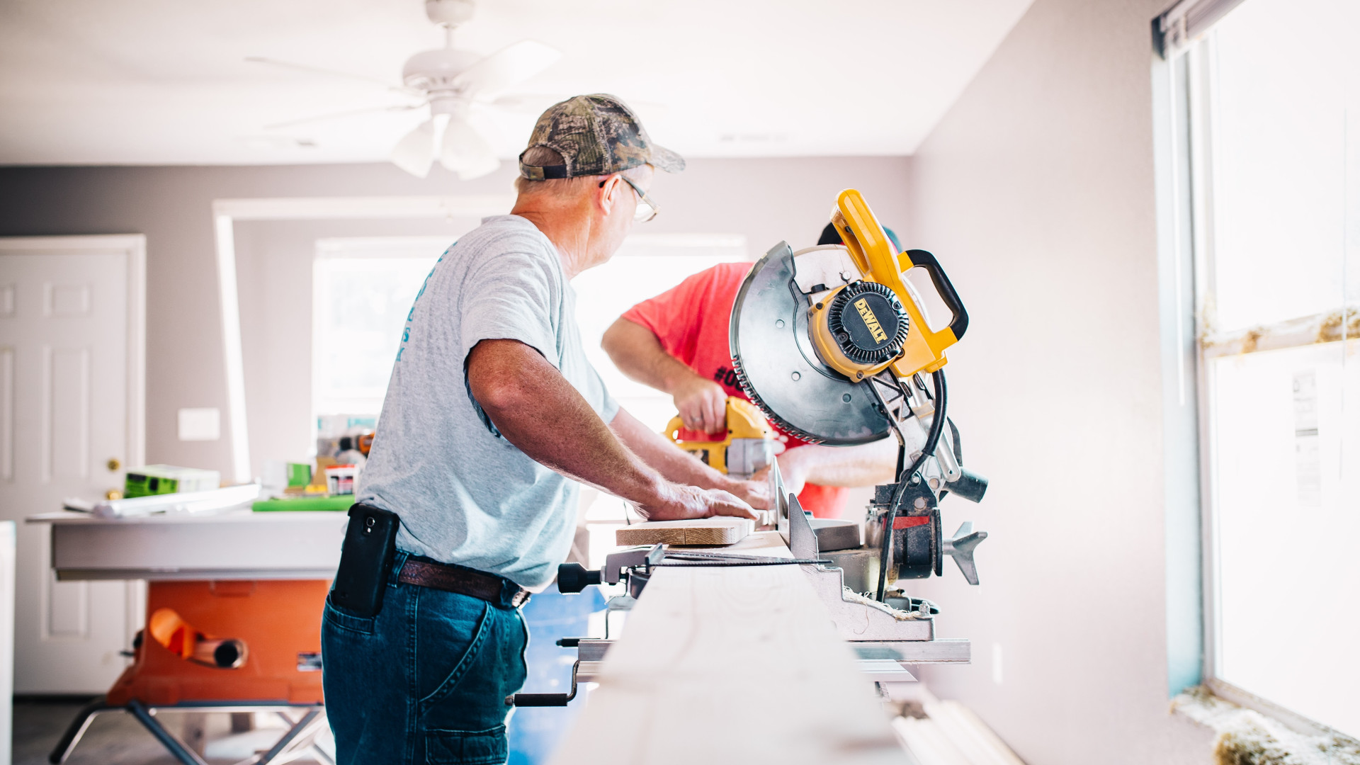 Réussir vos projets de rénovation grâce à l'expertise d'un menuisier professionnel