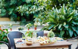 Trouver la table de jardin idéale : nos conseils pour un choix éclairé