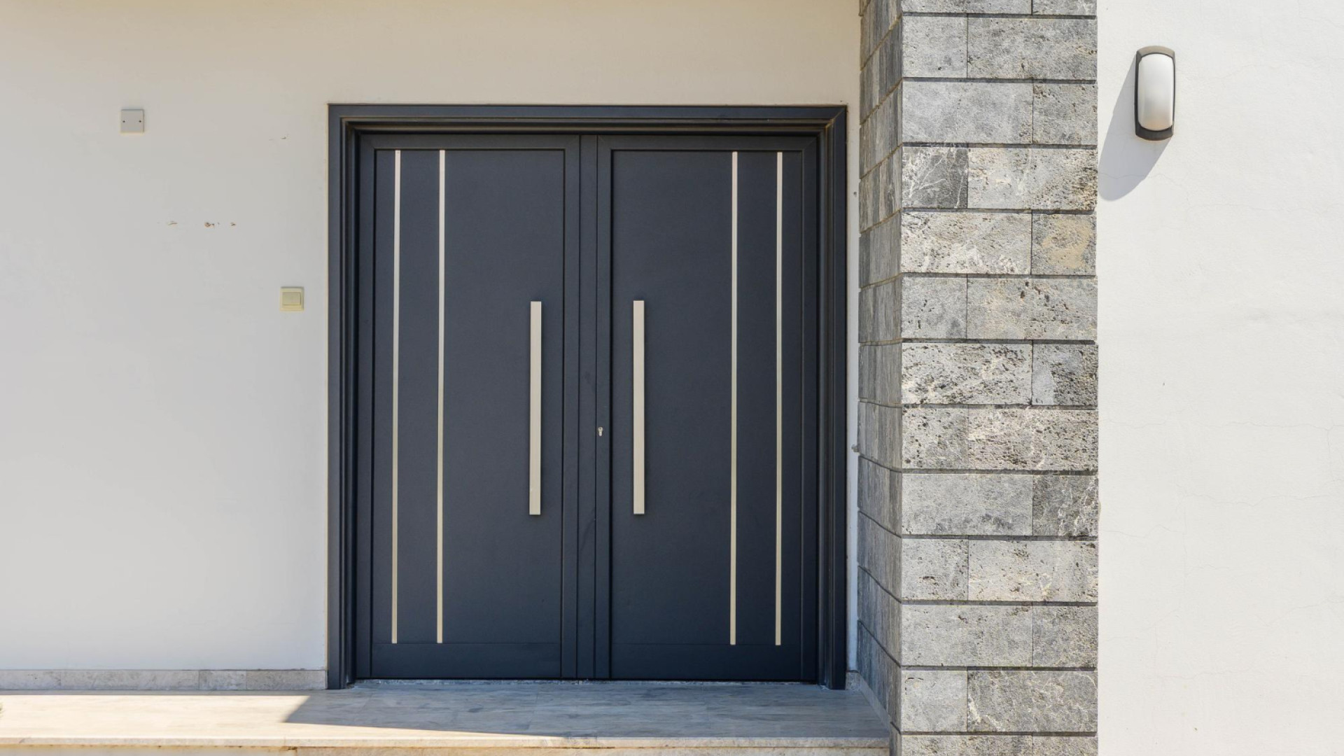 Portes d’entrée à Abbecourt : comment allier style et sécurité ?