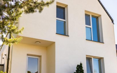 Portes d’entrée et fenêtres : les piliers de la rénovation énergétique