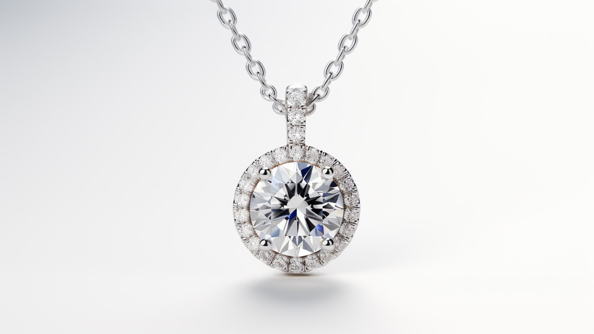 L’éclat intemporel du pendentif diamant en joaillerie